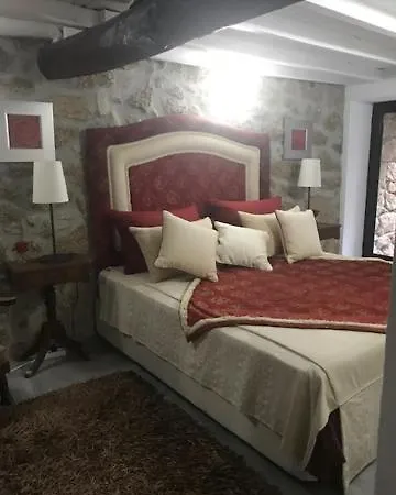 3 Marias - Nº20 - T1 * Lousa (Central Portugal)